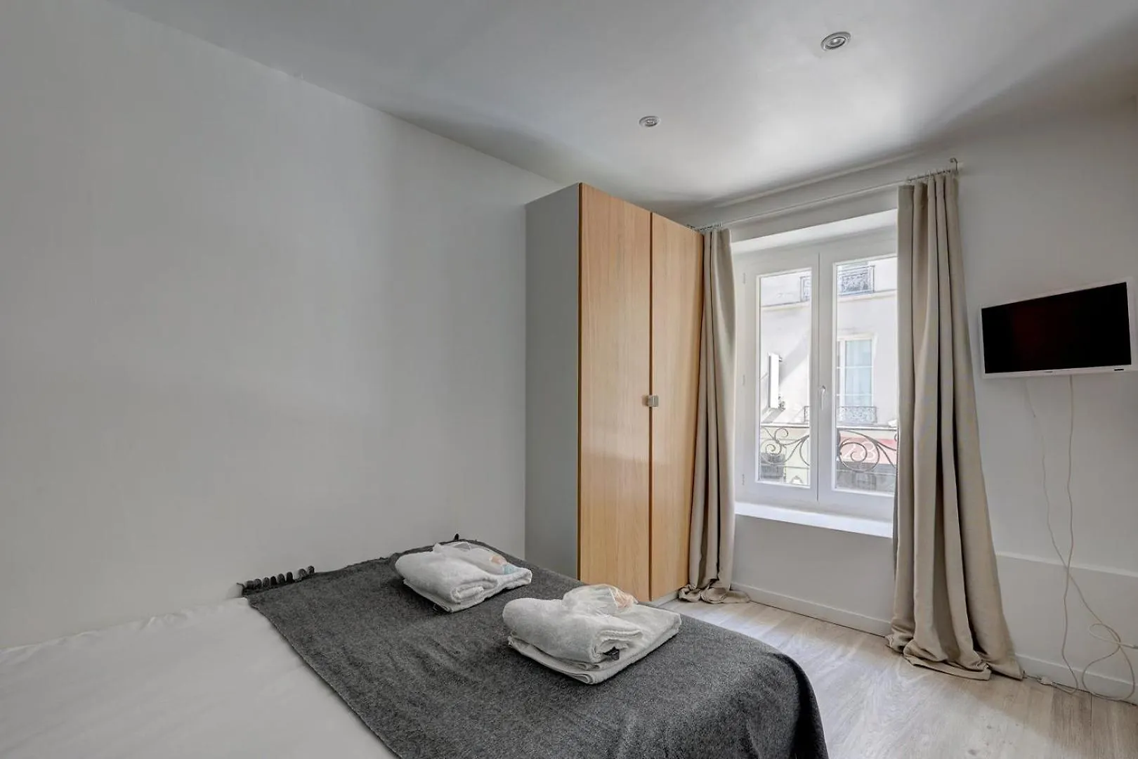 260 Suite Cracotte - Superbe Appartement A Paris 0*,  France